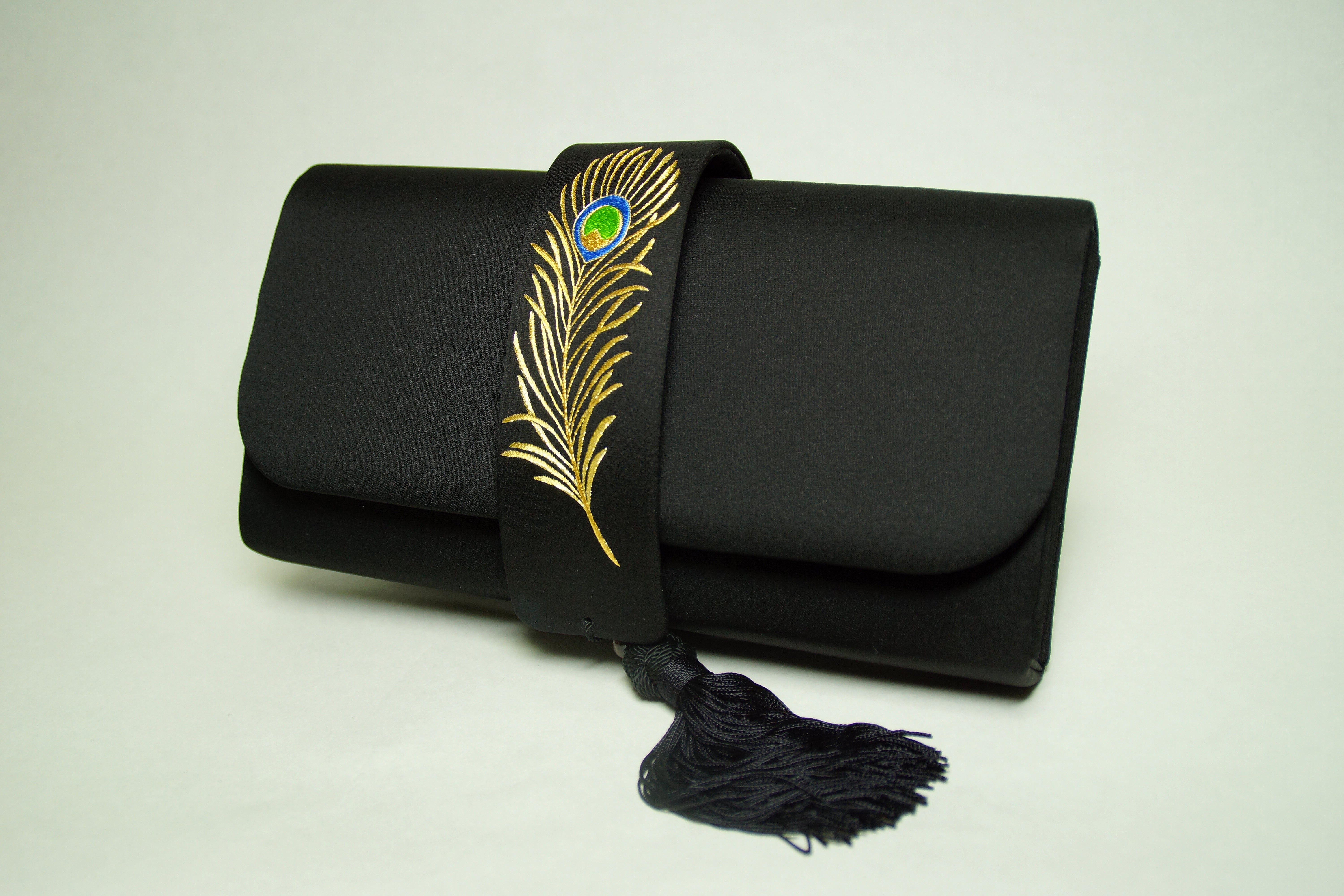 Clutch Bag & Embroidered Belt ‐ Peacock
